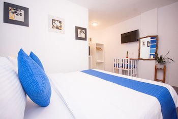 8Colors Beach House
