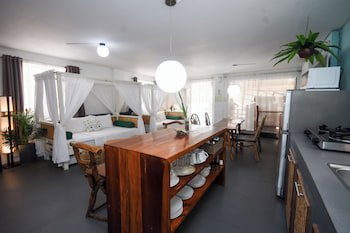 8Colors Beach House