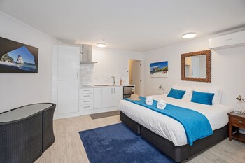 Waterfront Apartments Whitianga