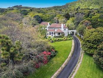 Greenmantle Estate Hotel