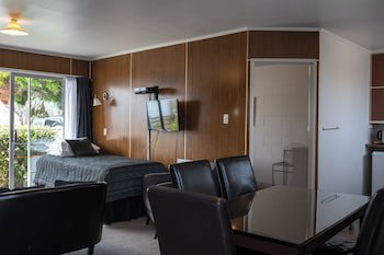 Peninsula Motel