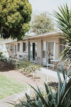 Peninsula Motel