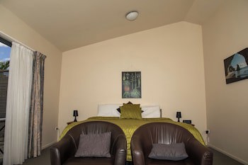 Peninsula Motel
