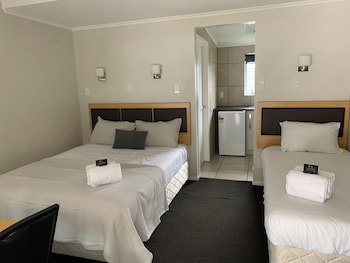 Travellers Inn Motel