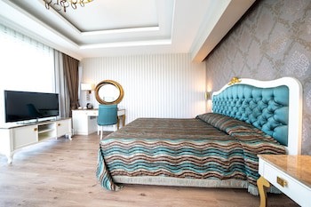 Comfort Room, 1 Double Bed,1 Twin Bed