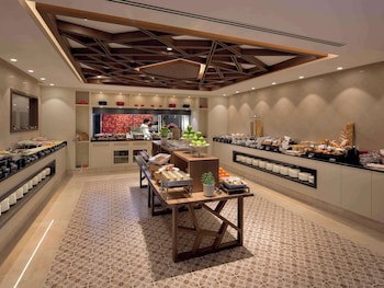 Movenpick Hotel Istanbul Golden Horn