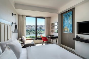 Movenpick Hotel Istanbul Golden Horn