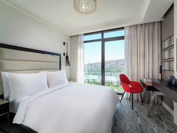 Movenpick Hotel Istanbul Golden Horn