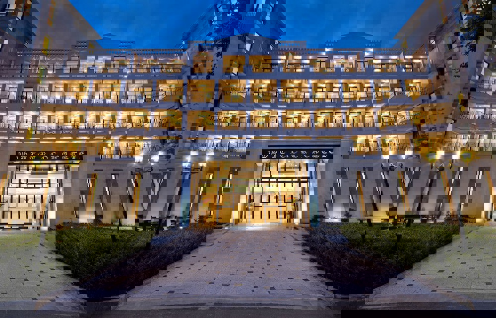 White Rock Castle Suite Hotel & SPA