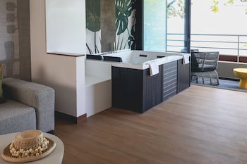 Le Tahiti By Pearl Resorts