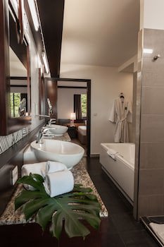 Le Tahiti By Pearl Resorts