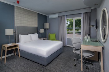 Holiday Inn Johannesburg Airport, An Ihg Hotel