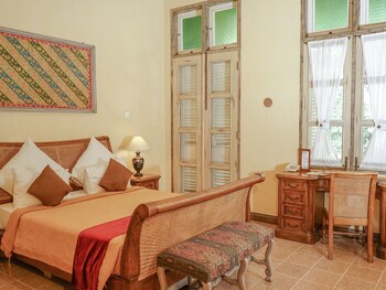 Kayu Arum Resort