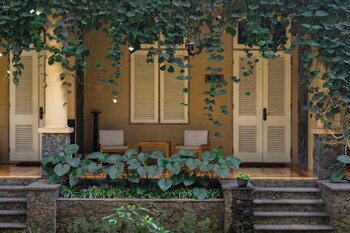 Kayu Arum Resort