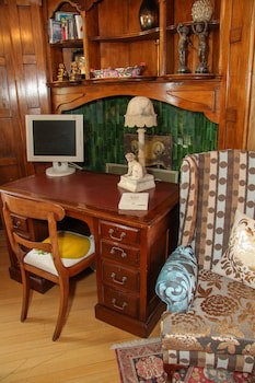 Ashby Manor Guest House