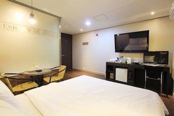 Chakan Hotel