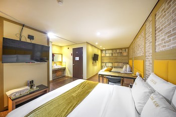 Chakan Hotel