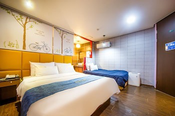 Chakan Hotel