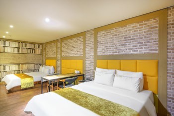 Chakan Hotel