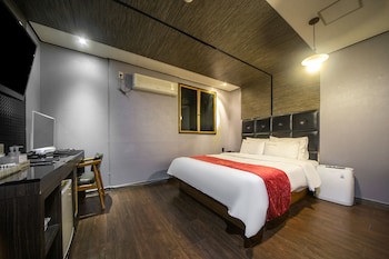 Chakan Hotel