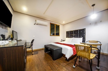 Chakan Hotel