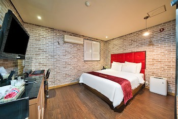 Chakan Hotel