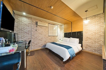 Chakan Hotel