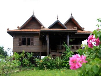 Bong Thom Home Stay