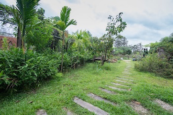 Bong Thom Home Stay
