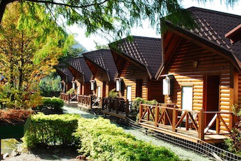 Tai Yi Red Maple Resort
