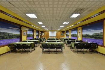 Tai Yi Red Maple Resort