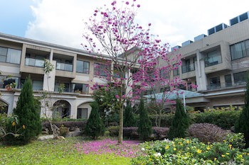 Tai Yi Red Maple Resort