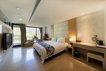 Tai Yi Red Maple Resort