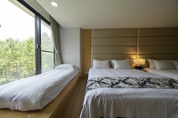 Tai Yi Red Maple Resort