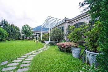 Tai Yi Red Maple Resort