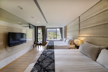 Tai Yi Red Maple Resort