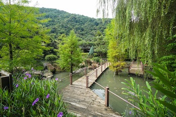 Tai Yi Red Maple Resort