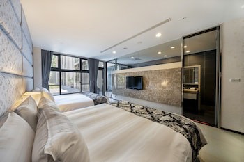 Tai Yi Red Maple Resort