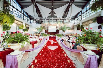 Tai Yi Red Maple Resort