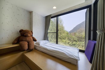 Tai Yi Red Maple Resort