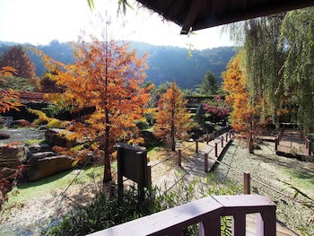 Tai Yi Red Maple Resort