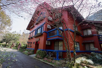 Tai Yi Red Maple Resort