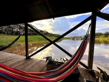 Kurupira Cabin Floating