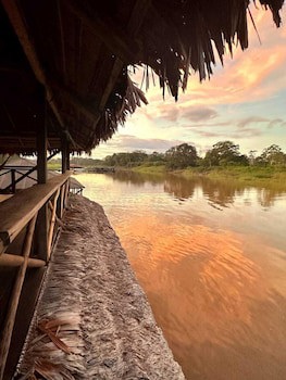 Kurupira Cabin Floating