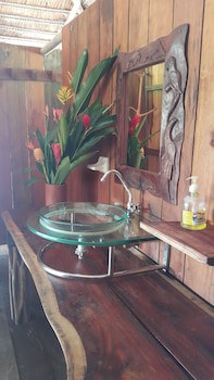 Kurupira Cabin Floating