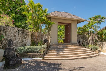 Silent Waters Villa