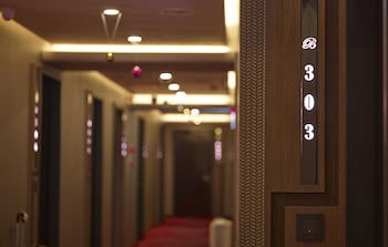 Beauty Hotels Taipei - Hotel Bstay