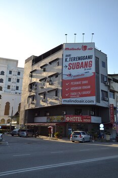 Oyo 91077 Hotel Indah