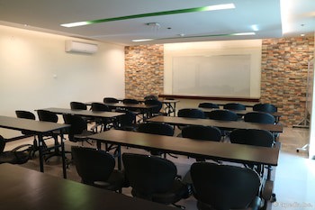 Go Hotels Bacolod