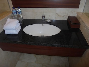 Biyukukung Suites & Spa